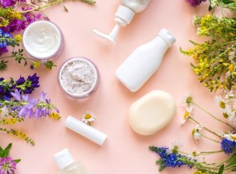 COSMÉTICA NATURAL, LA ALIADA EN EL VERANO